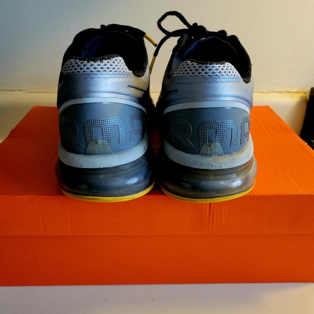 Men's LANCE ARMSTRONG Nike 2013 Sz 11.5 not in original box